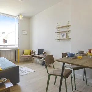 Charming 1br Flat With Sea View At The Heart Of - Welkeys Appartement Biarritz