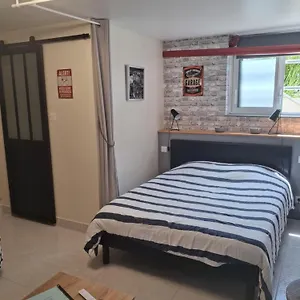 Au Calme Proche D'un Petit Bois Dans Quimper